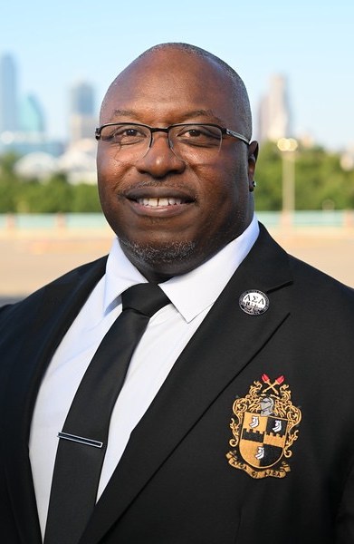 Portrait of Larry C. Bryant.